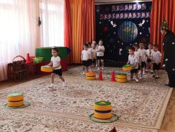 Спортивное занятие с использованием спортивного инвентаря